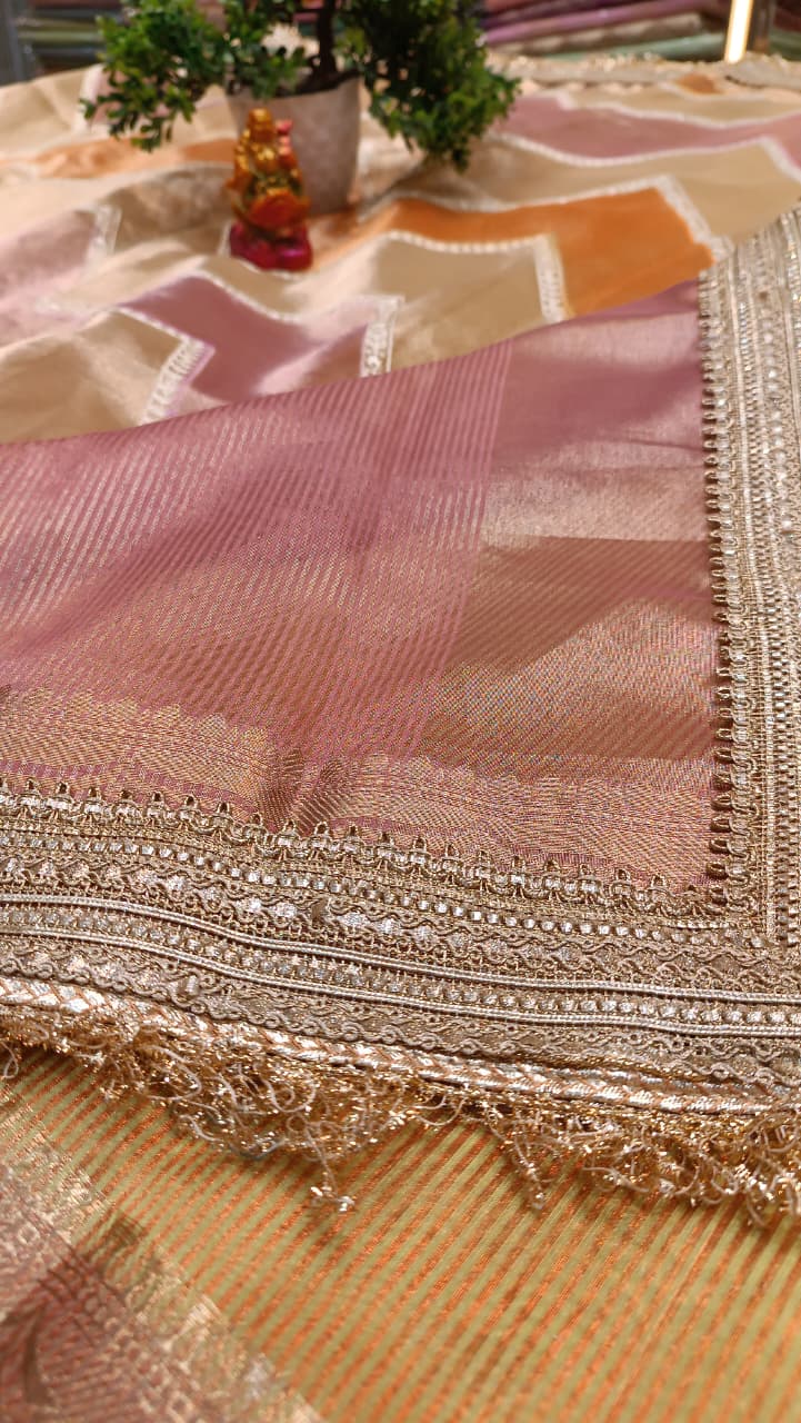 Dual Color Tissue Silk Saree with Criss Cross Pattern & Heavy Border | Manglam Banaras