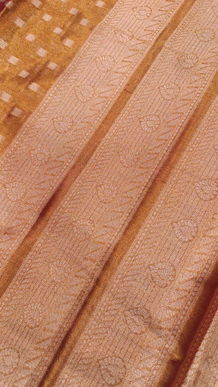 Bridal Tissue Silk Saree with Sunshade Pattern & Designer Border | Manglam Banaras