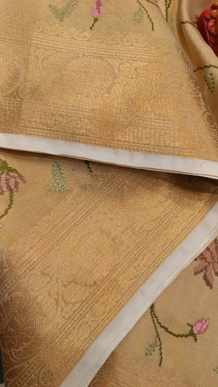 Indira 2.0 Kota Tissue Saree | Fine Flower Embroidery Work — Manglam Banaras Varanasi