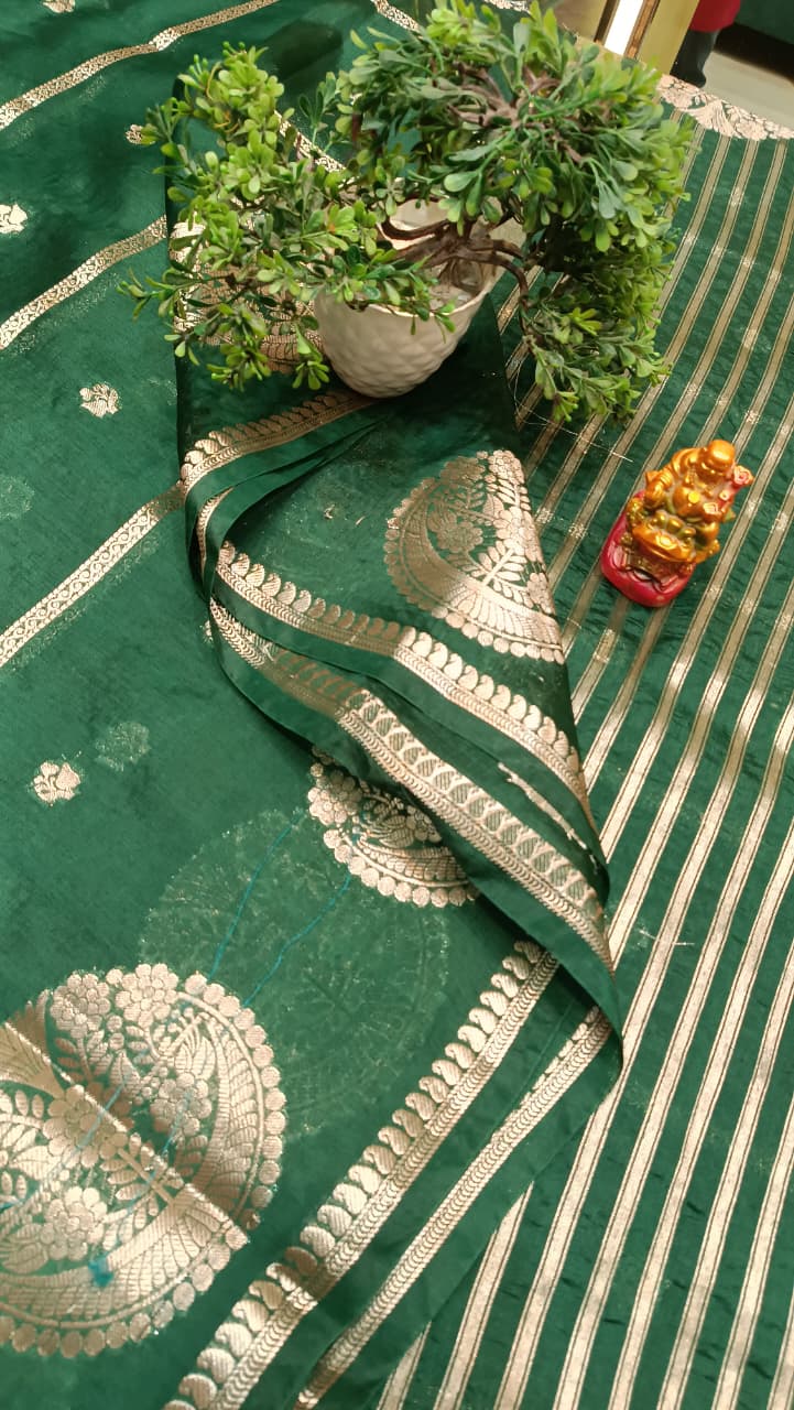 Green Mango Silk Saree with Zari Weaving | Manglam Banaras Varanasi