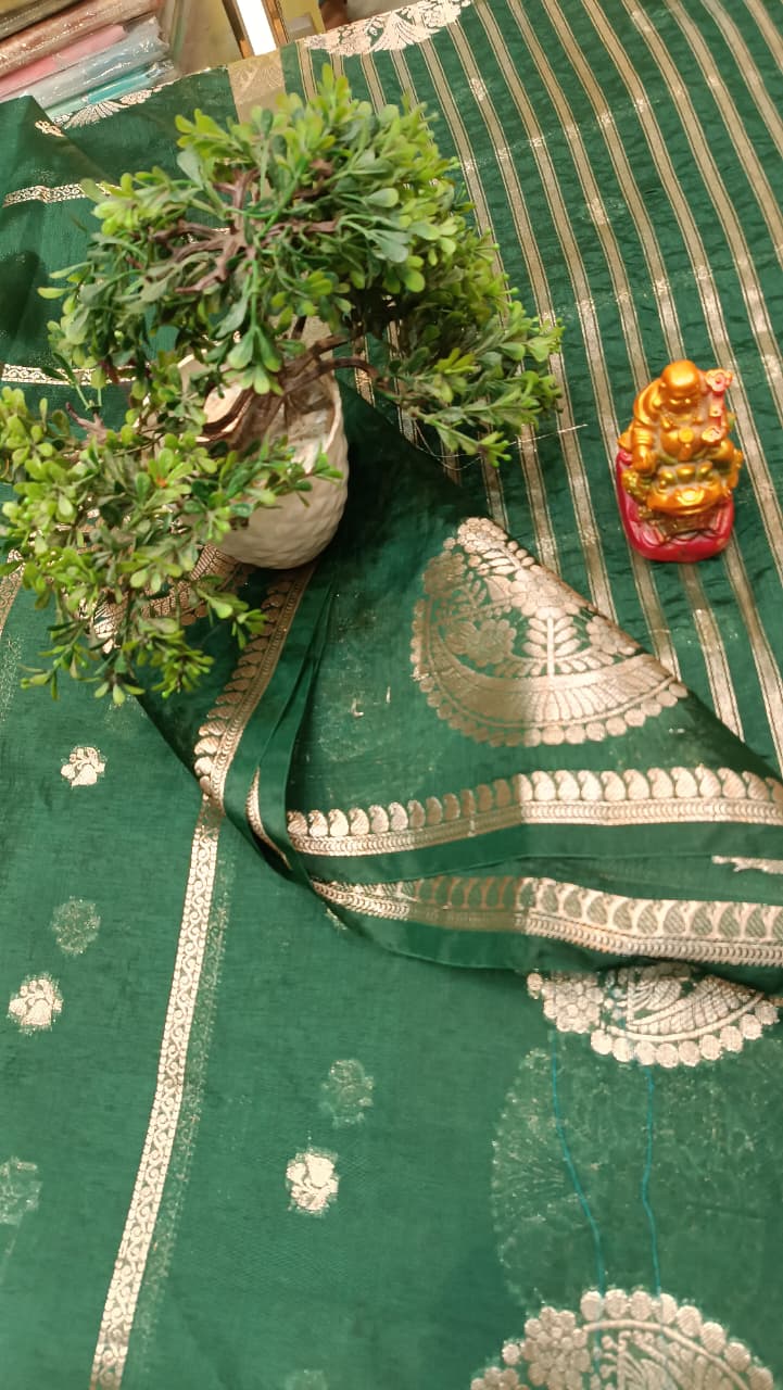 Green Mango Silk Saree with Zari Weaving | Manglam Banaras Varanasi