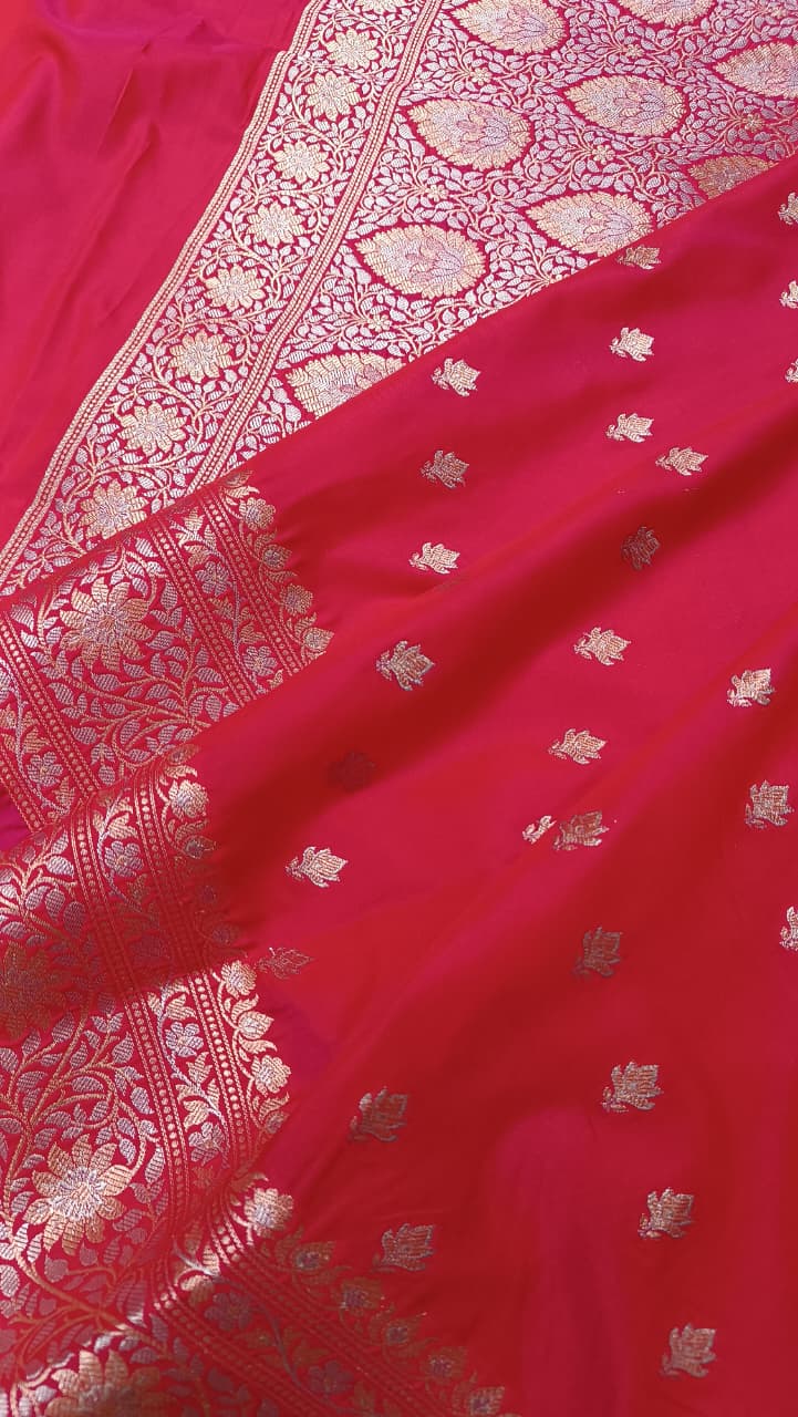 Red Banarasi Silk Saree | Golden Silver Zari with Heavy Blouse Work — Manglam Banaras