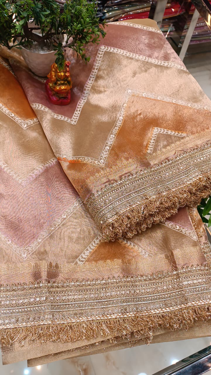 Dual Color Tissue Silk Saree with Criss Cross Pattern & Heavy Border | Manglam Banaras